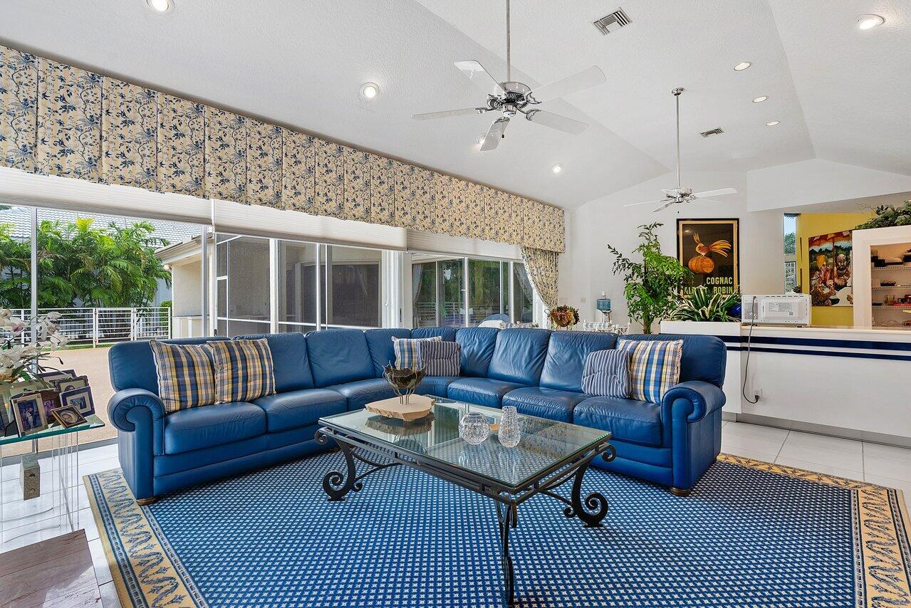 4816 Bocaire Boulevard