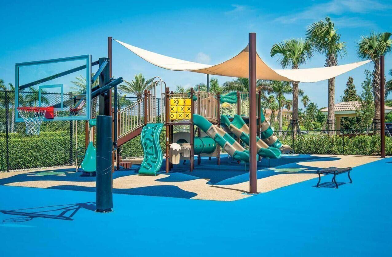 4816 Bocaire Boulevard