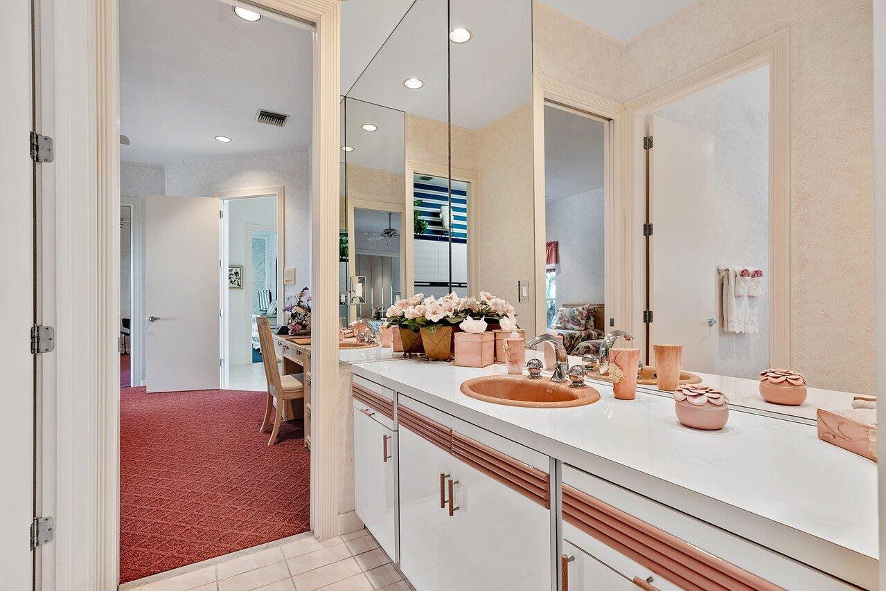 4816 Bocaire Boulevard