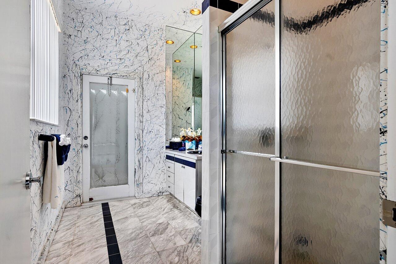 4816 Bocaire Boulevard