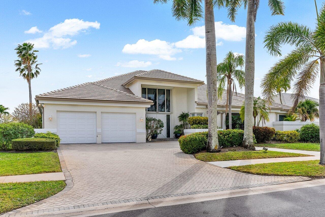 4816 Bocaire Boulevard