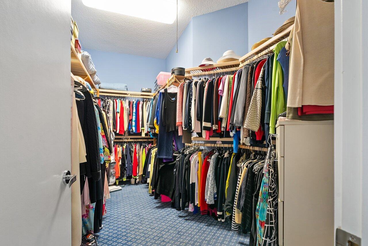 4816 Bocaire Boulevard