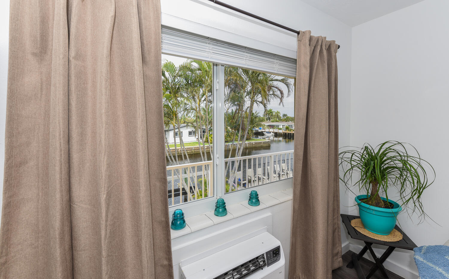 301 E Mcnab Road 215