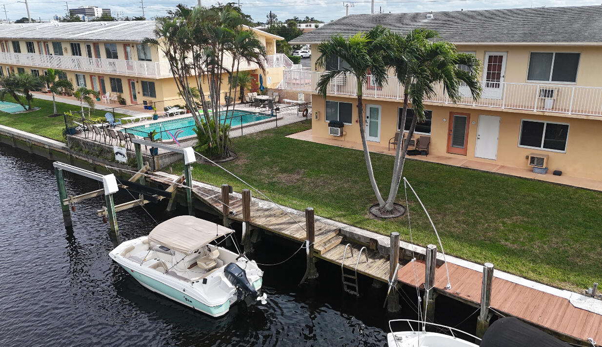 301 E Mcnab Road 215