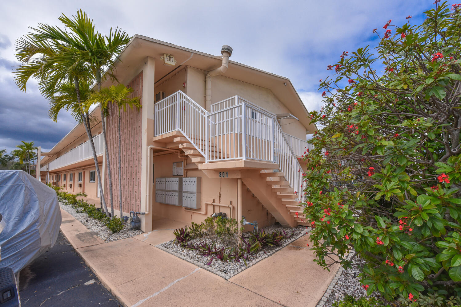 301 E Mcnab Road 215