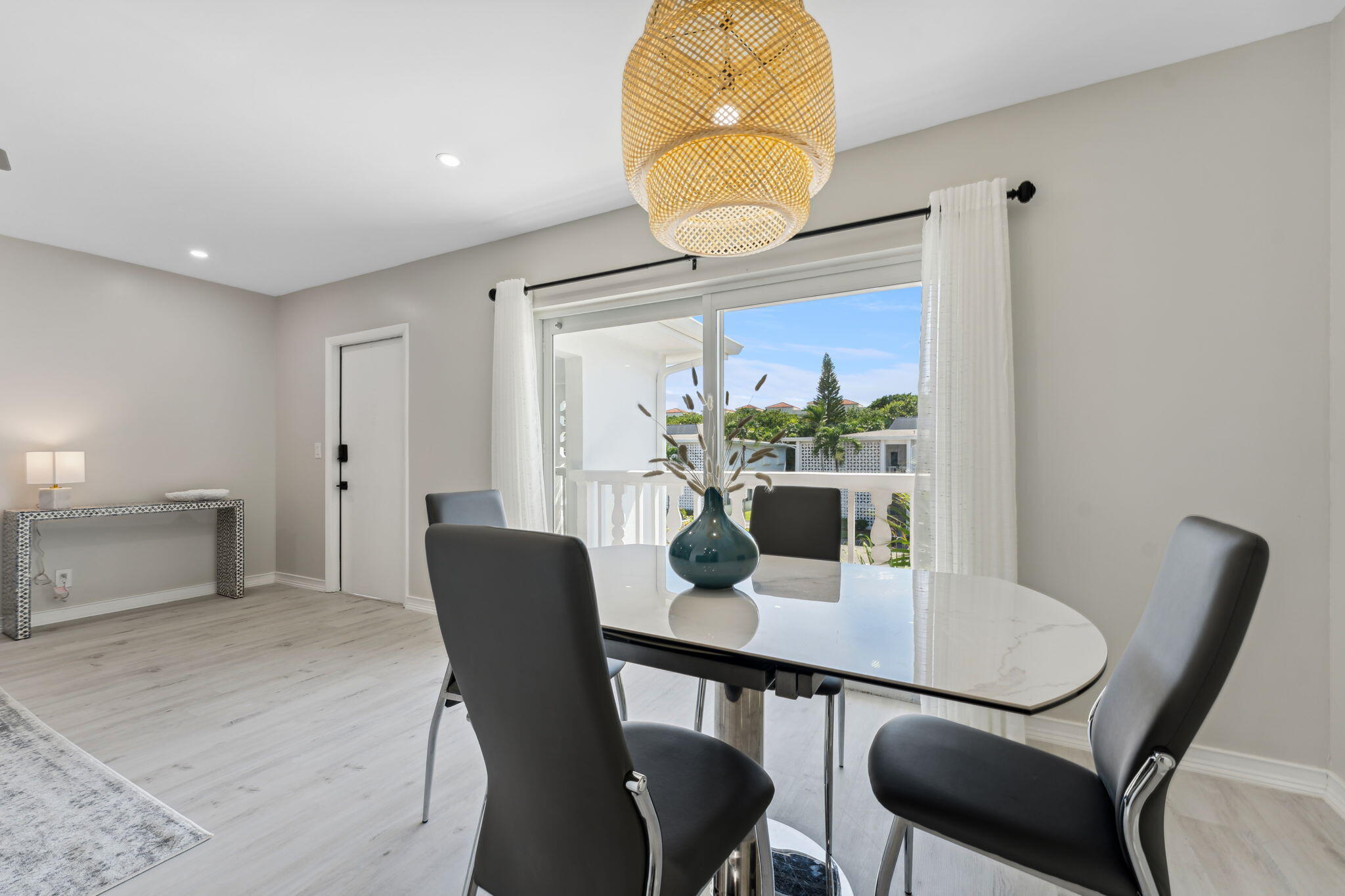 4201 S Ocean Boulevard M4