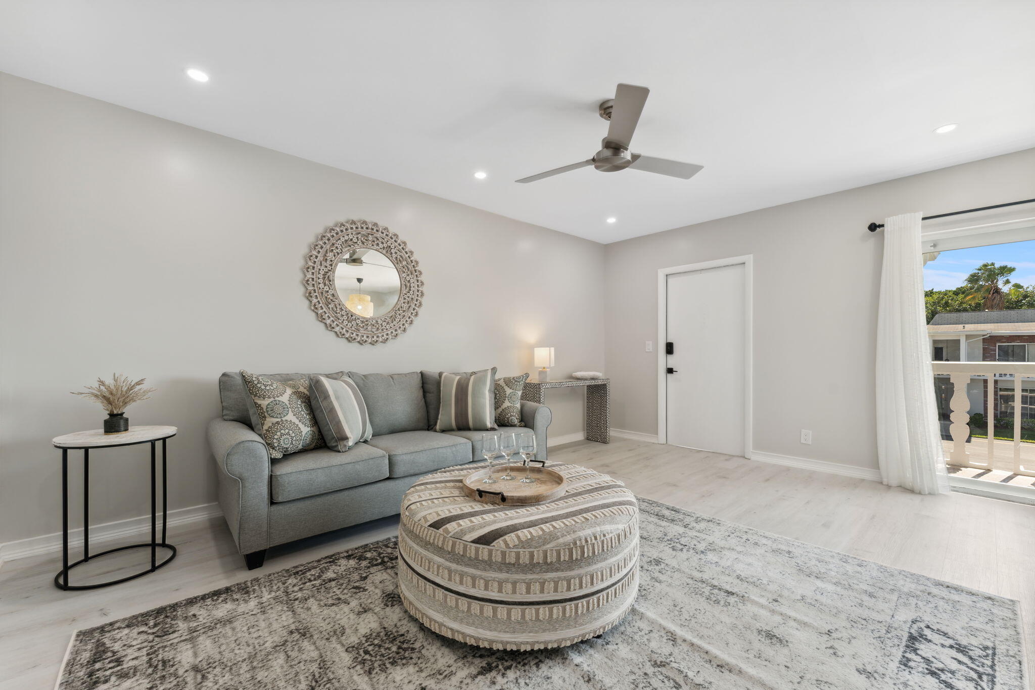 4201 S Ocean Boulevard M4