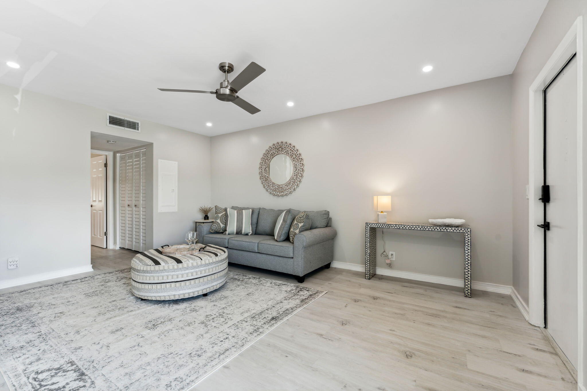 4201 S Ocean Boulevard M4