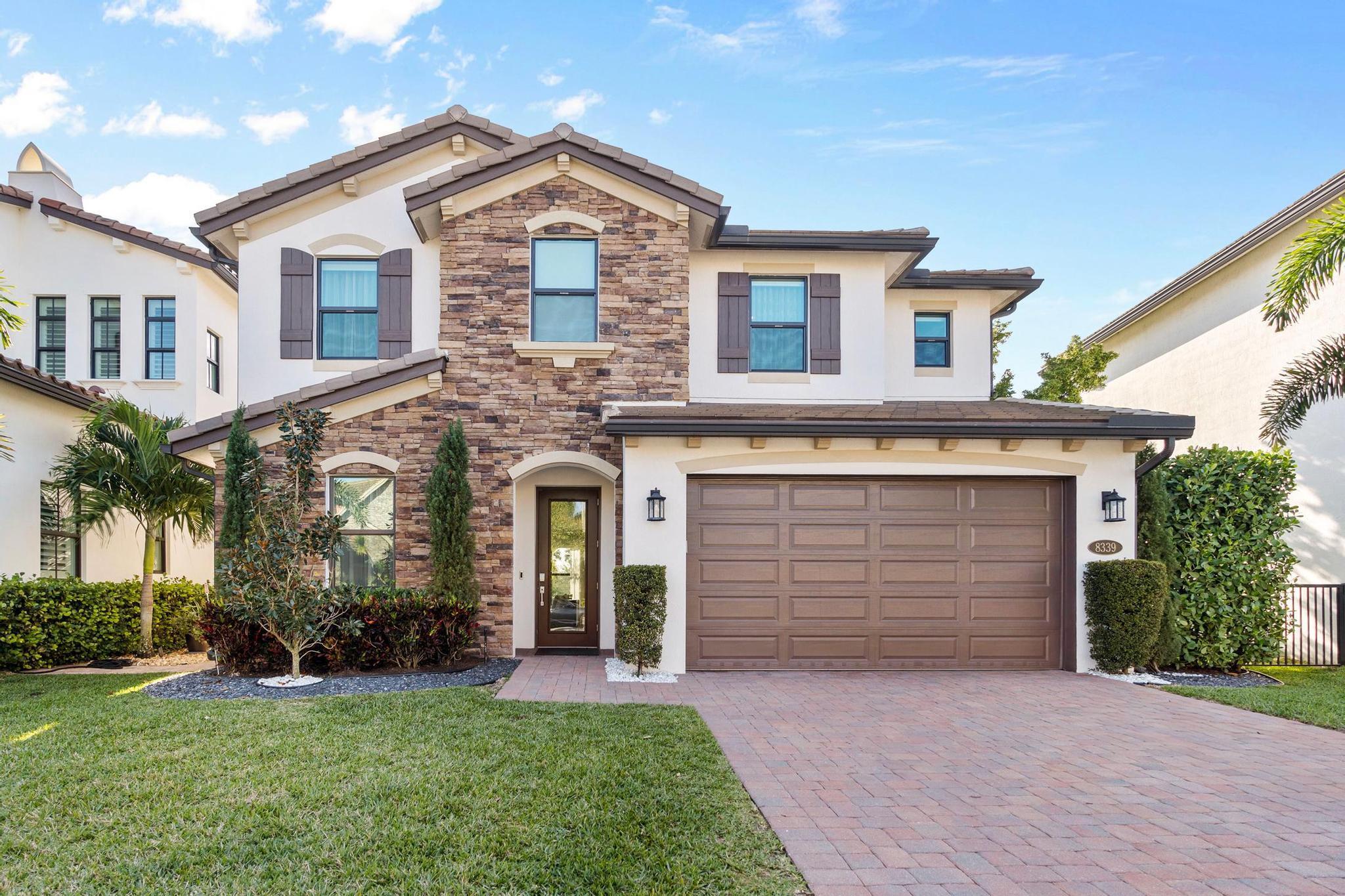 8339 Grand Prix Lane