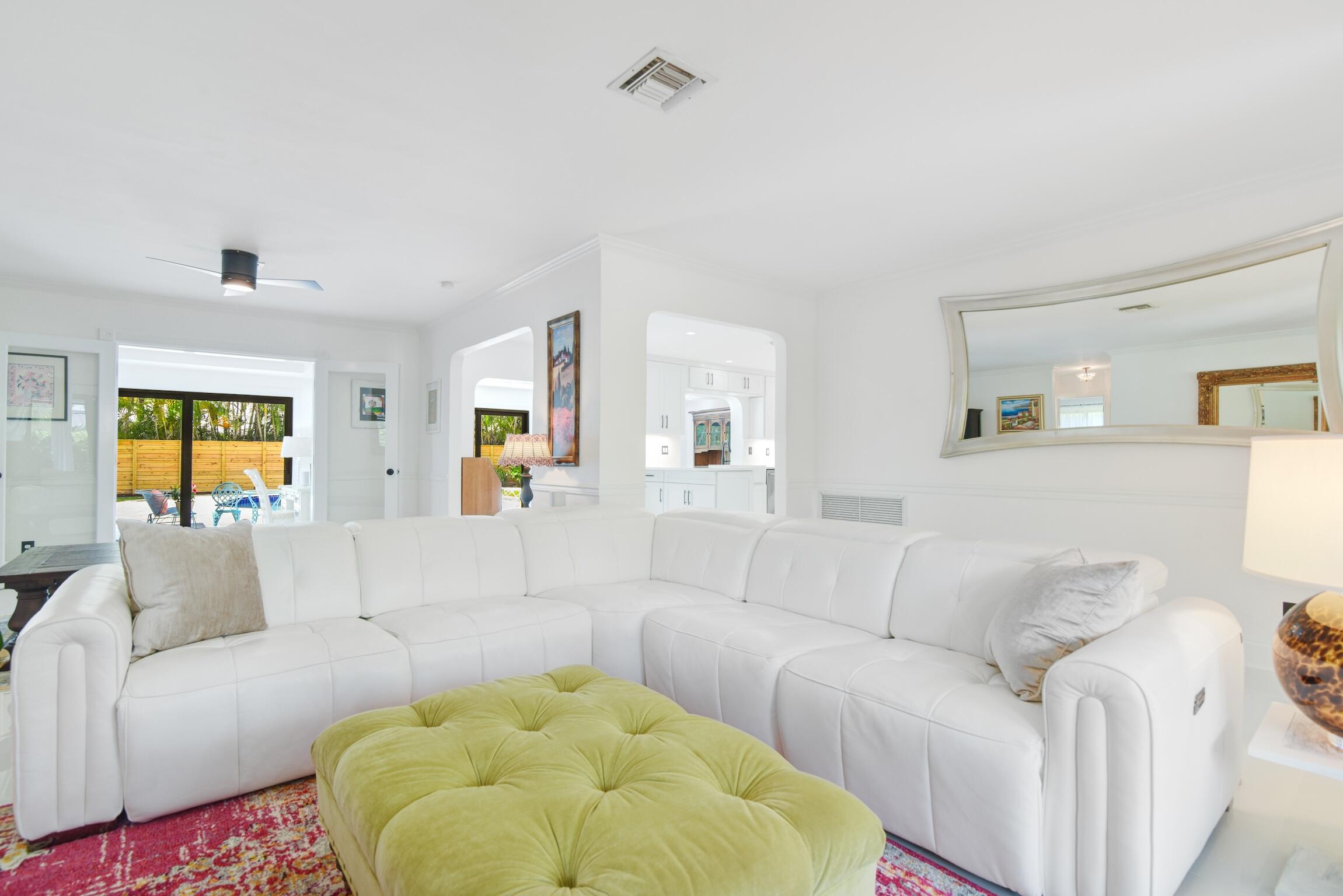 910 SW 21st Street
