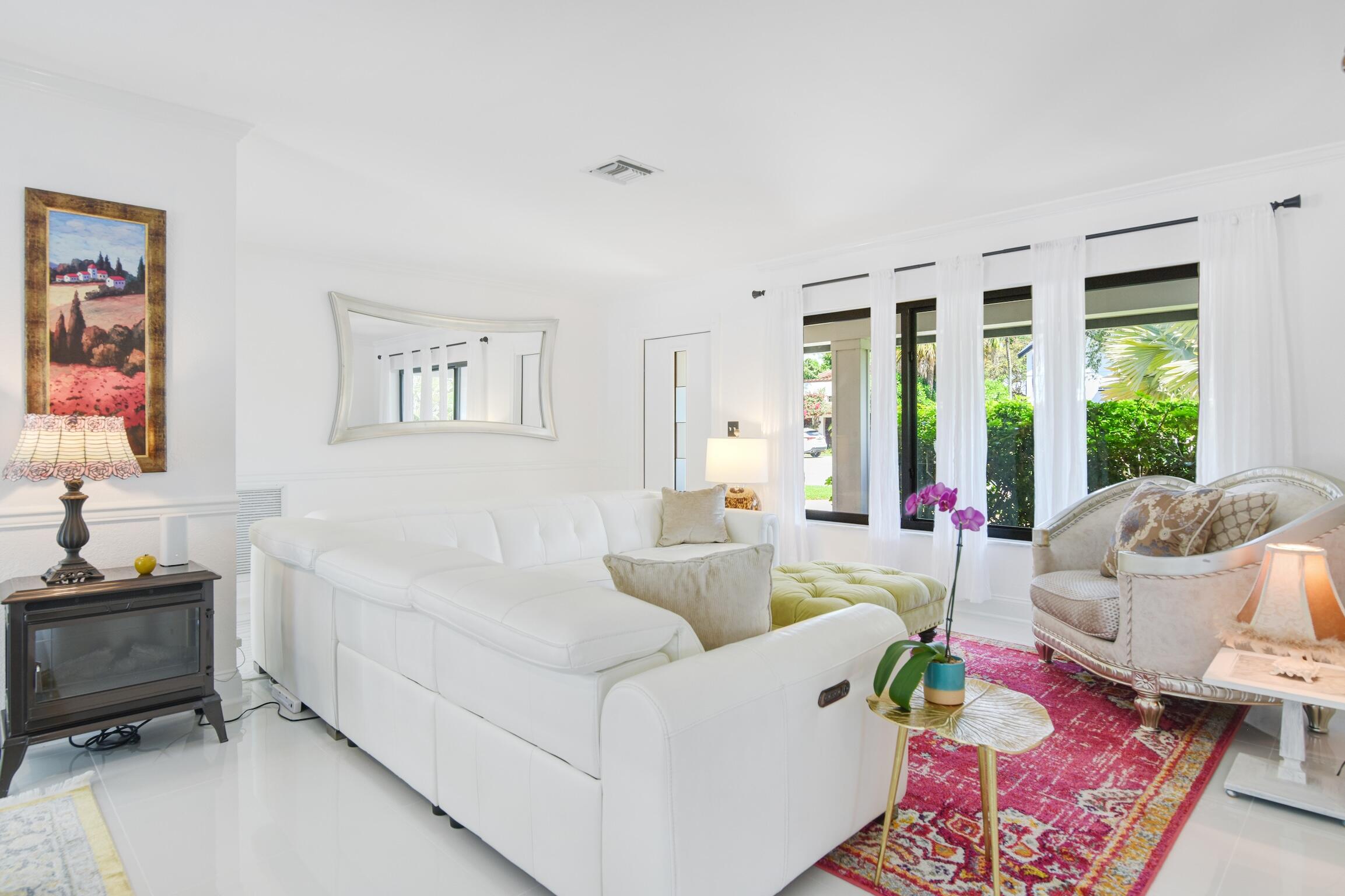 910 SW 21st Street