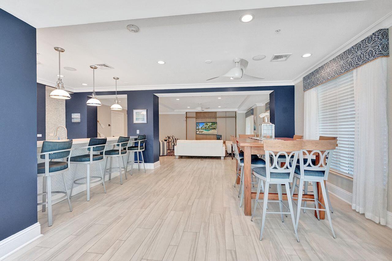 700 E Boulevard 304