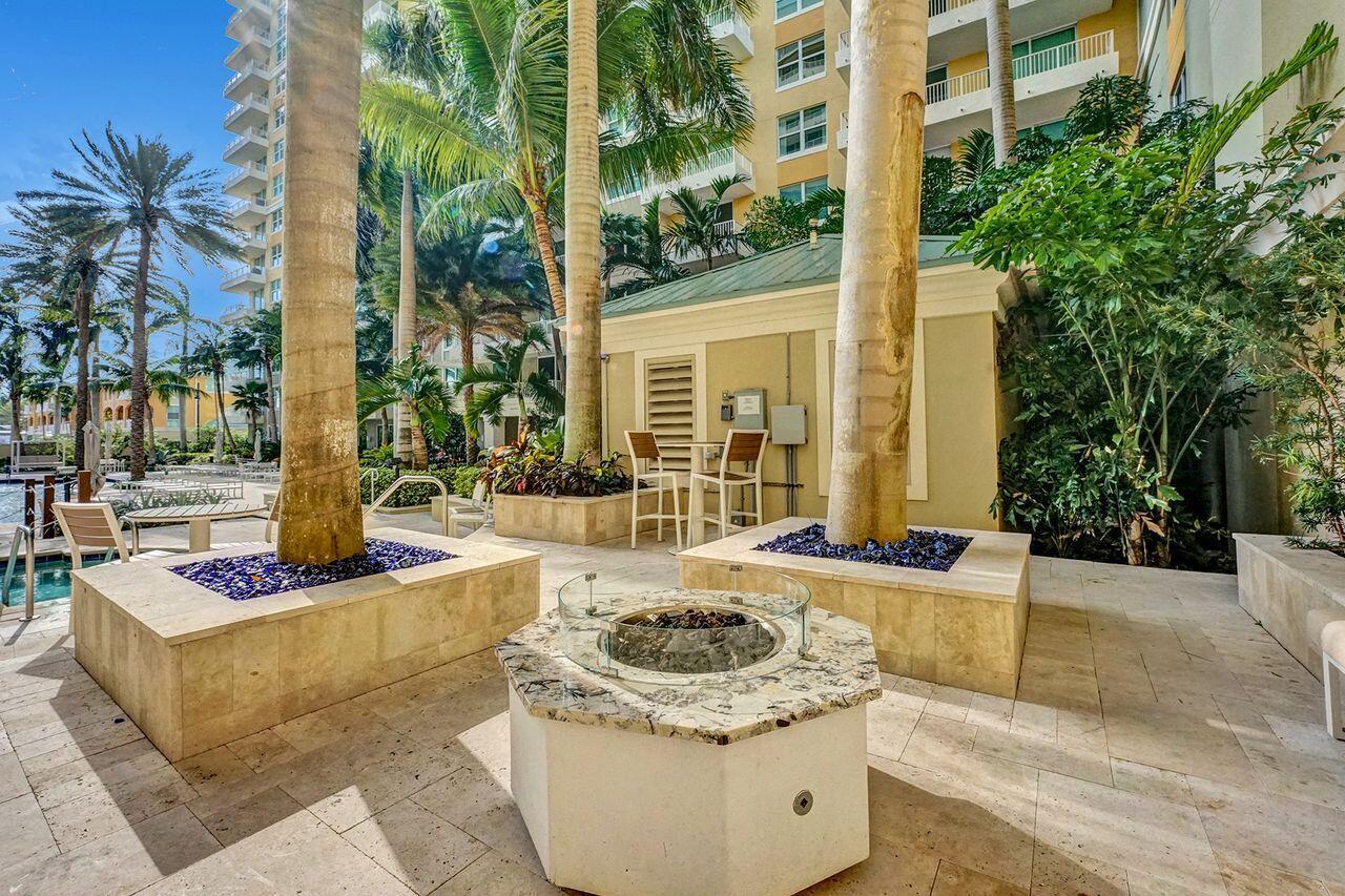 700 E Boulevard 304