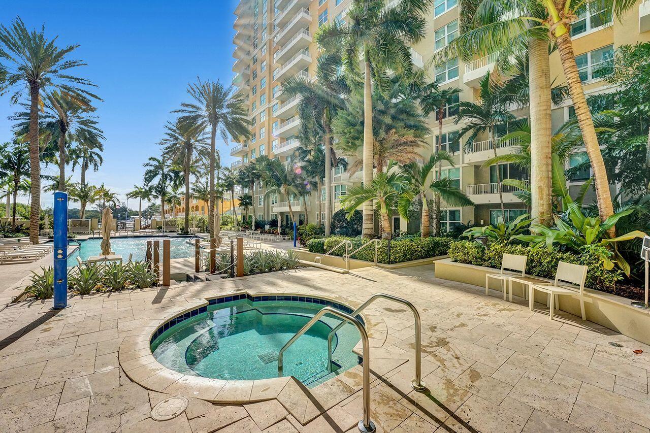700 E Boulevard 304