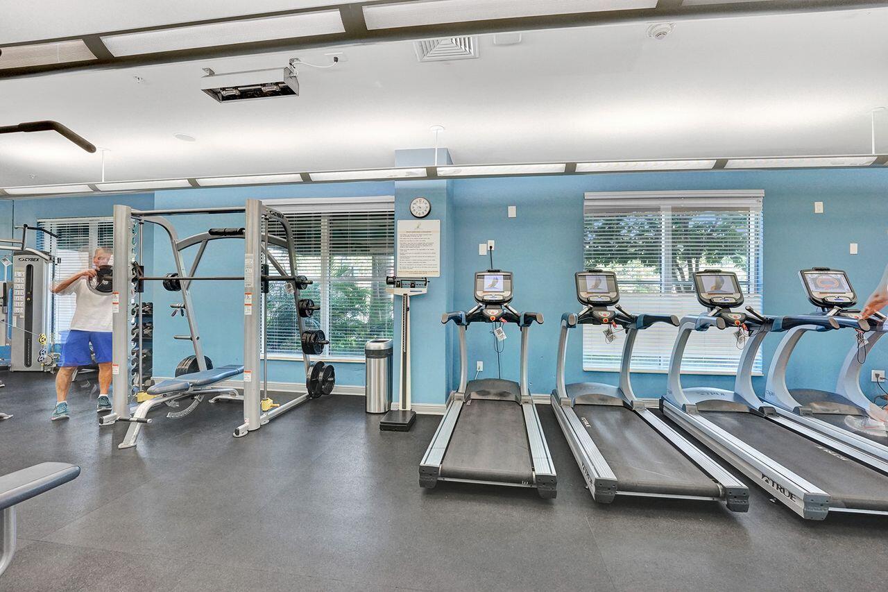 700 E Boulevard 304