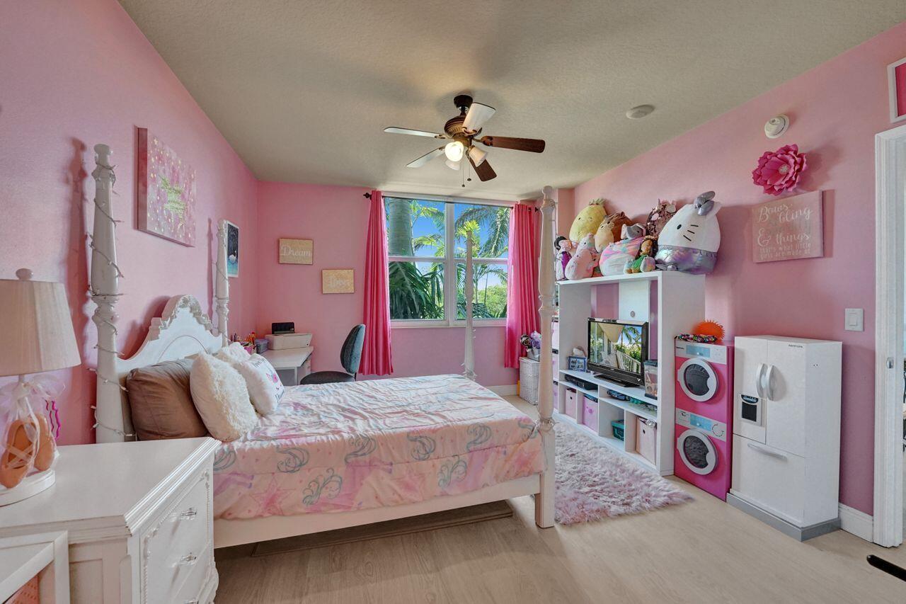 700 E Boulevard 304