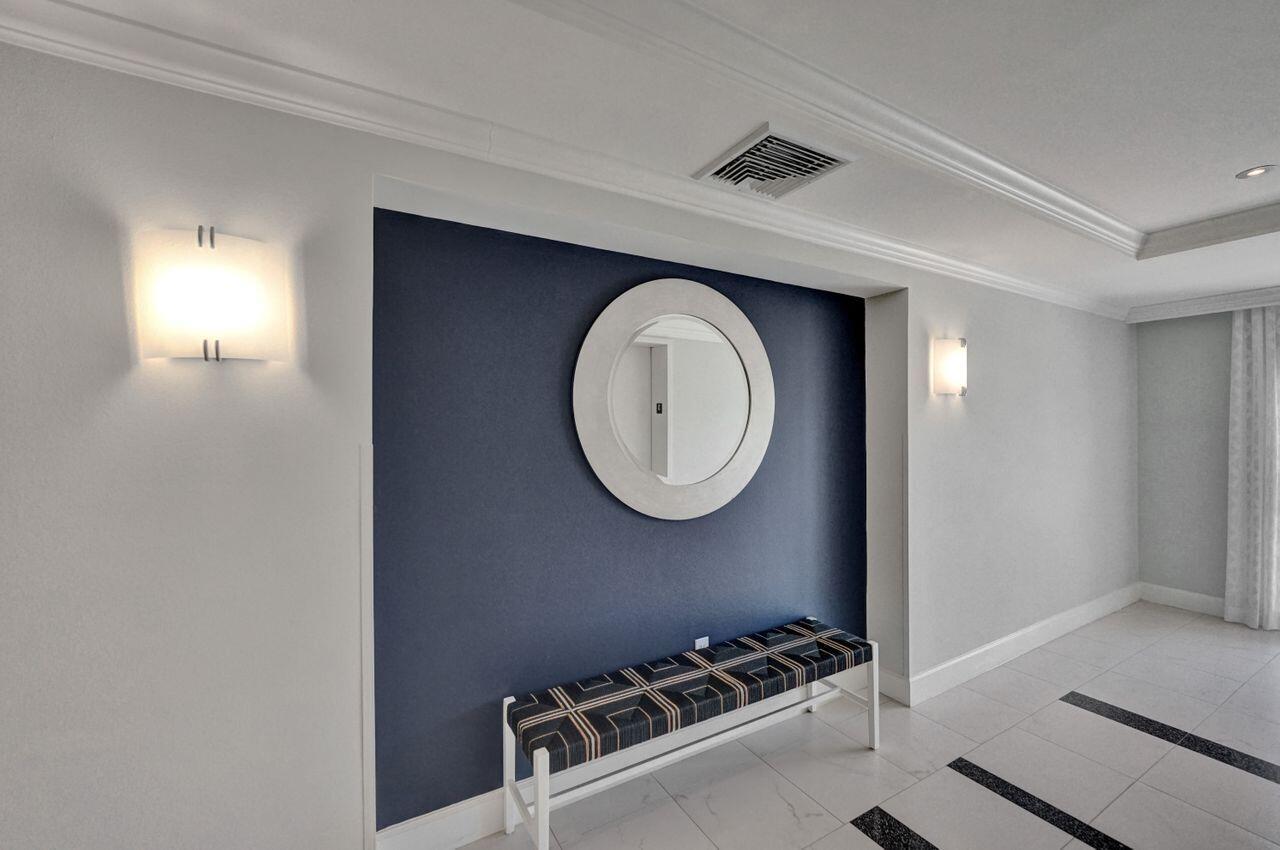 700 E Boulevard 304