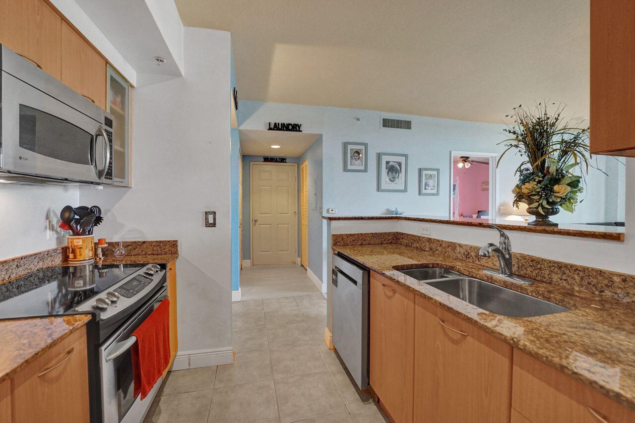700 E Boulevard 304