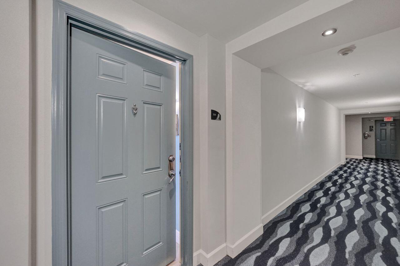 700 E Boulevard 304