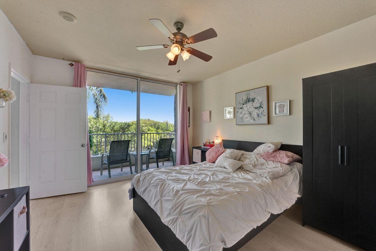 700 E Boulevard 304