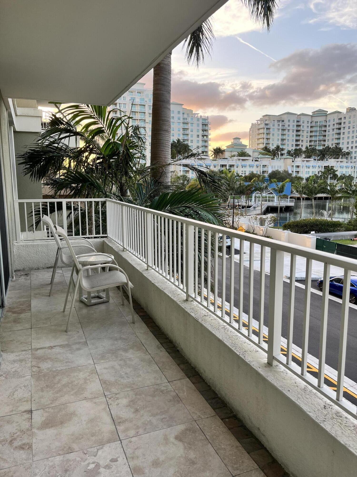 700 E Boulevard 304