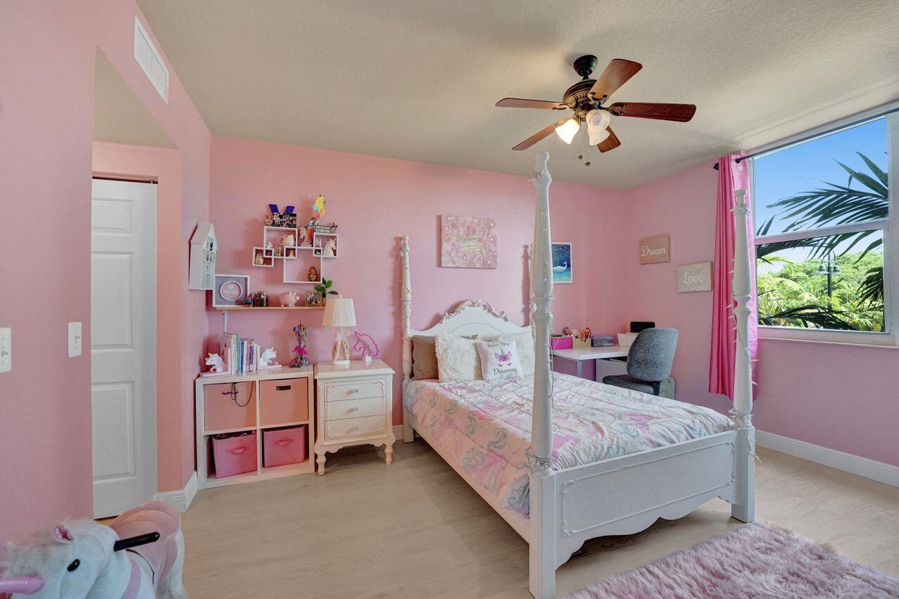 700 E Boulevard 304