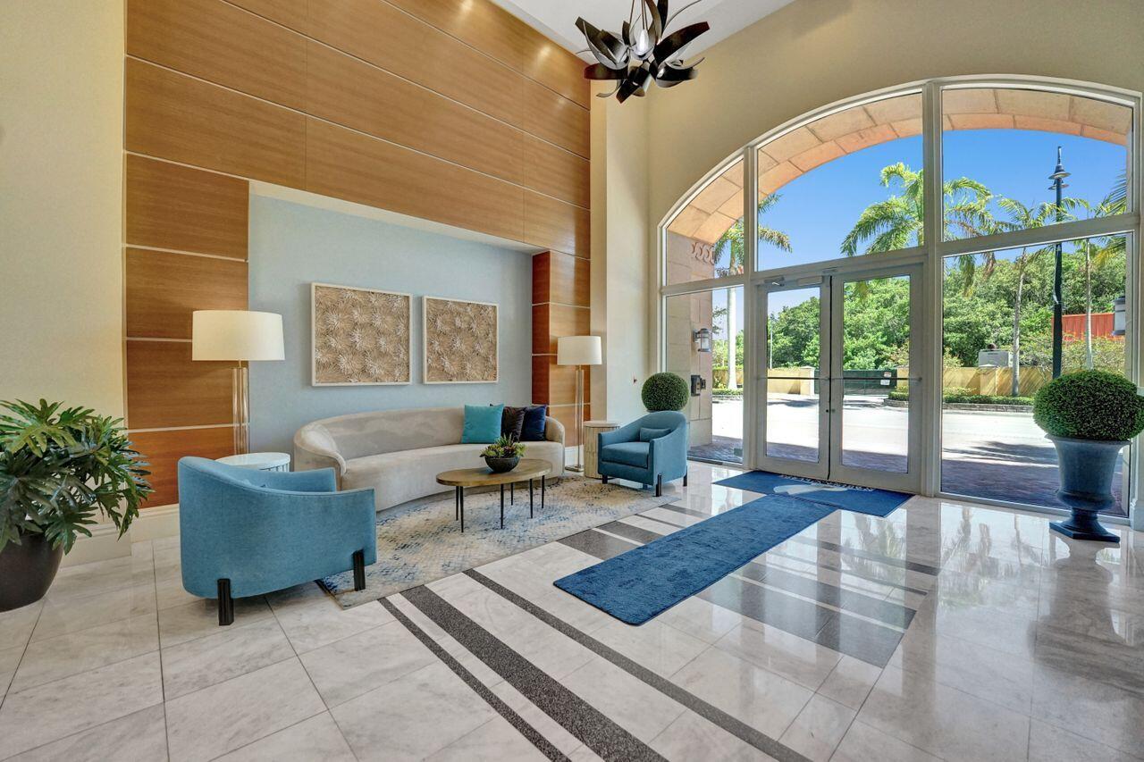 700 E Boulevard 304