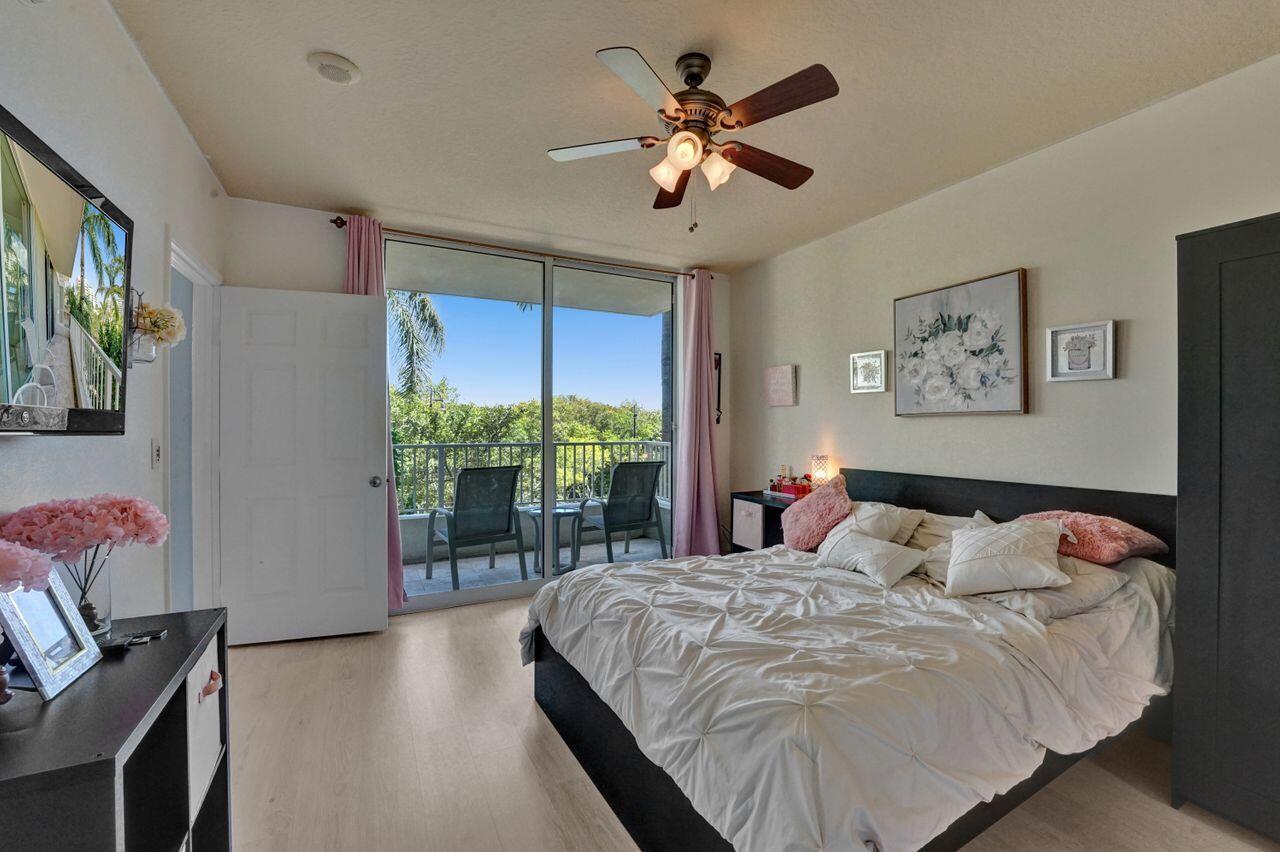 700 E Boulevard 304
