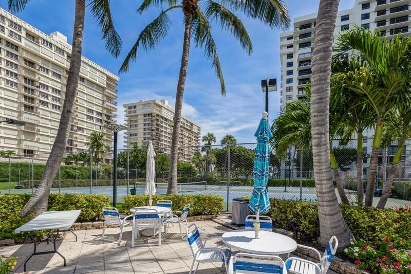 2003 N Ocean Boulevard 405