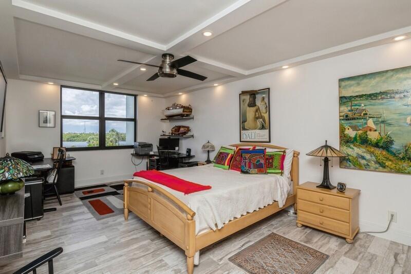 2003 N Ocean Boulevard 405