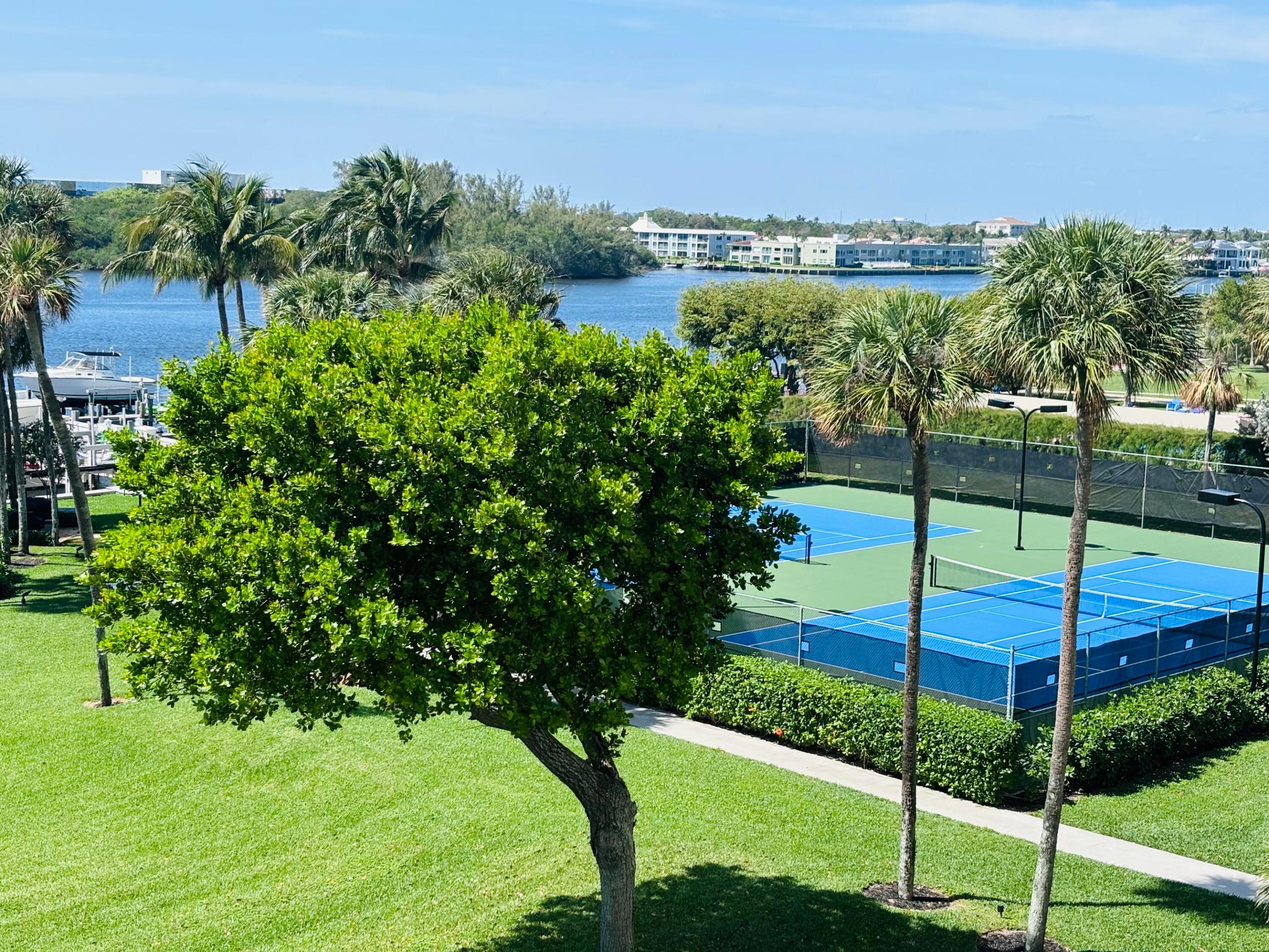 2003 N Ocean Boulevard 405