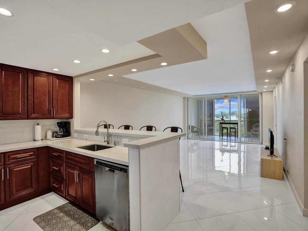 3010 N Course Drive 903