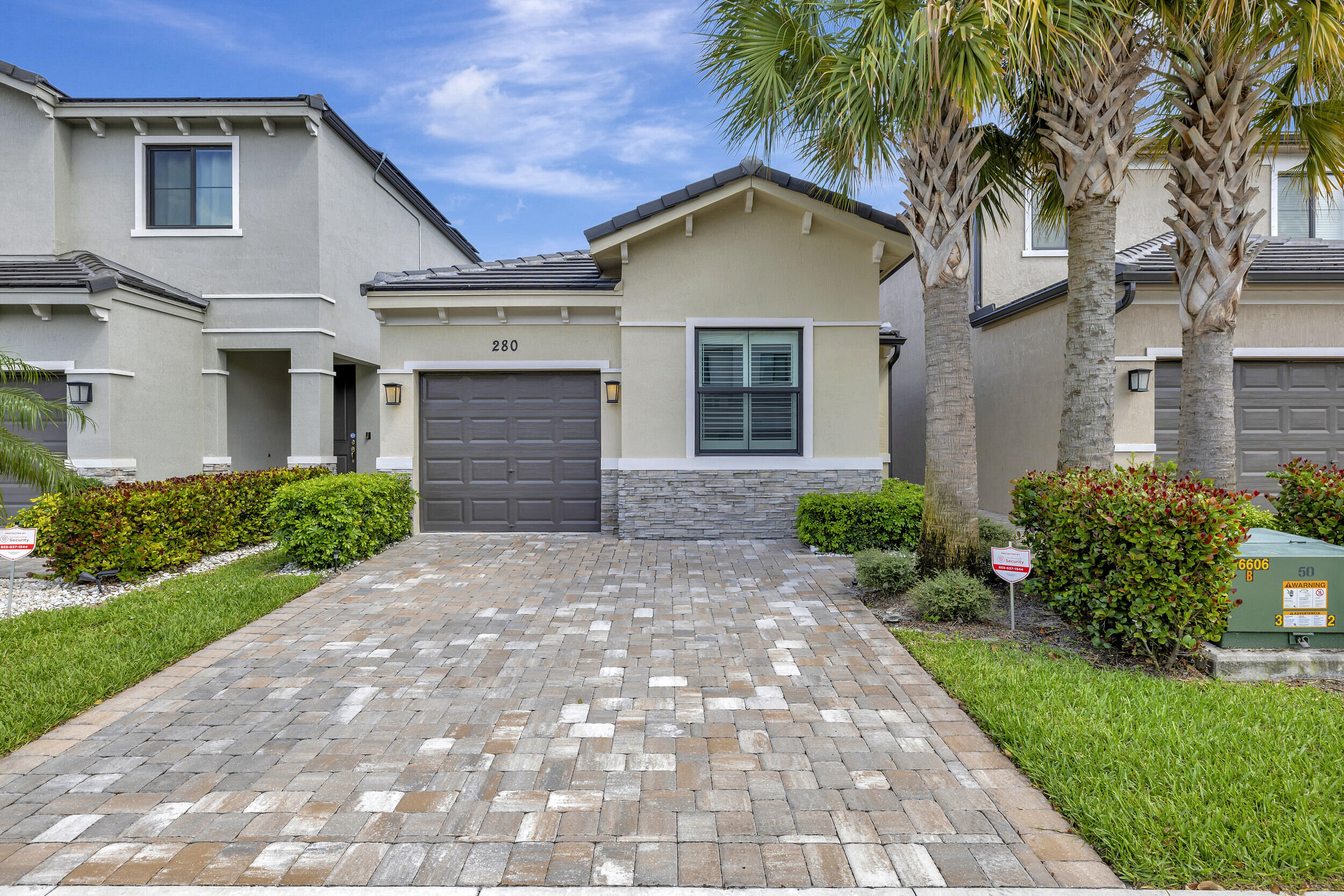 280 NW 33rd Lane