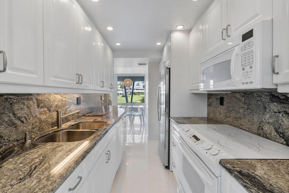 1221 Hillsboro Mile 28a