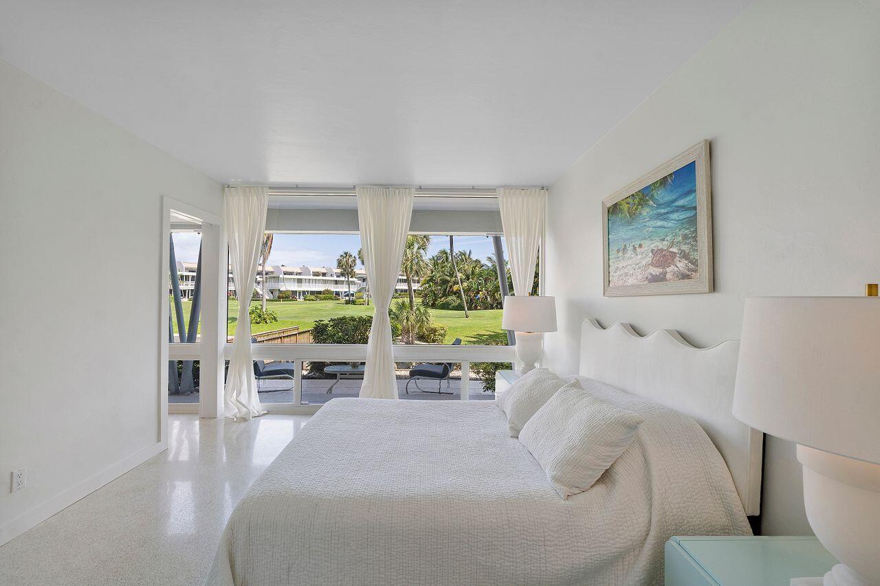 1221 Hillsboro Mile 28a