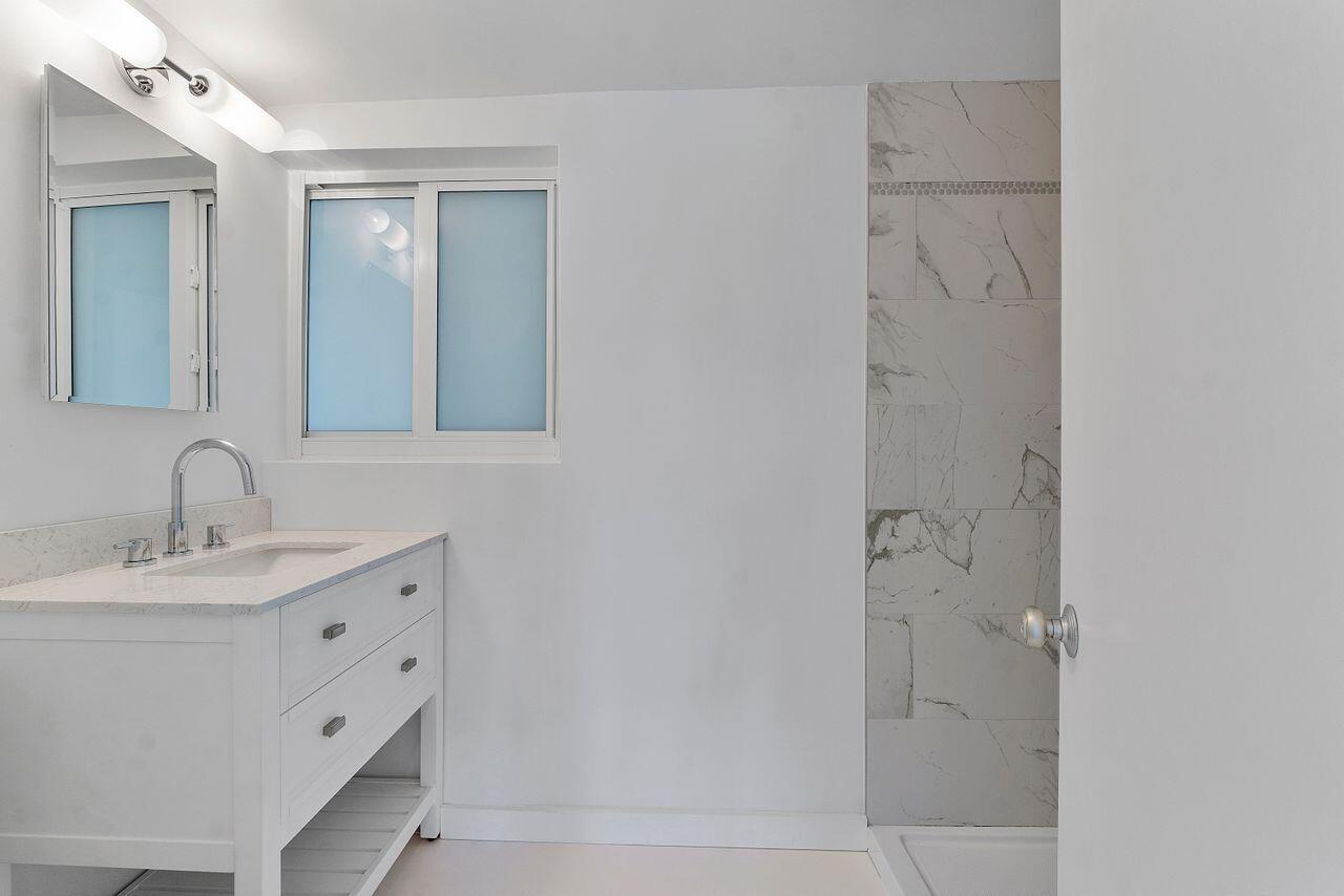 1221 Hillsboro Mile 28a