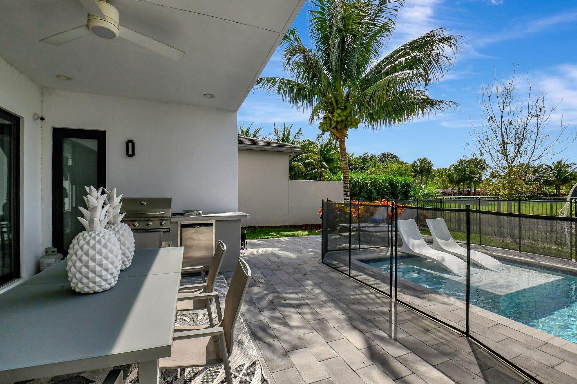 17411 Sea Blossom Way