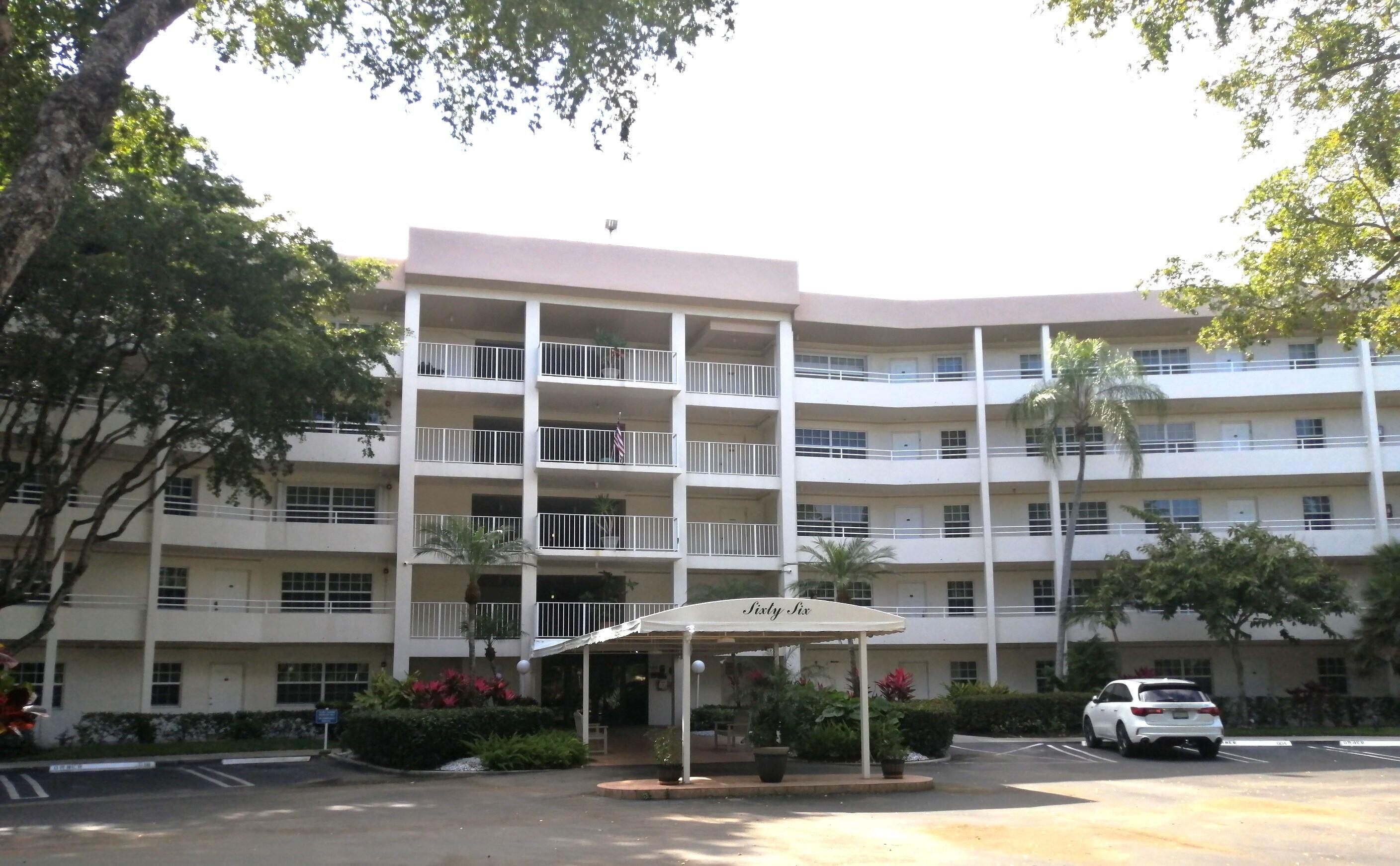 565 Oaks Lane 407