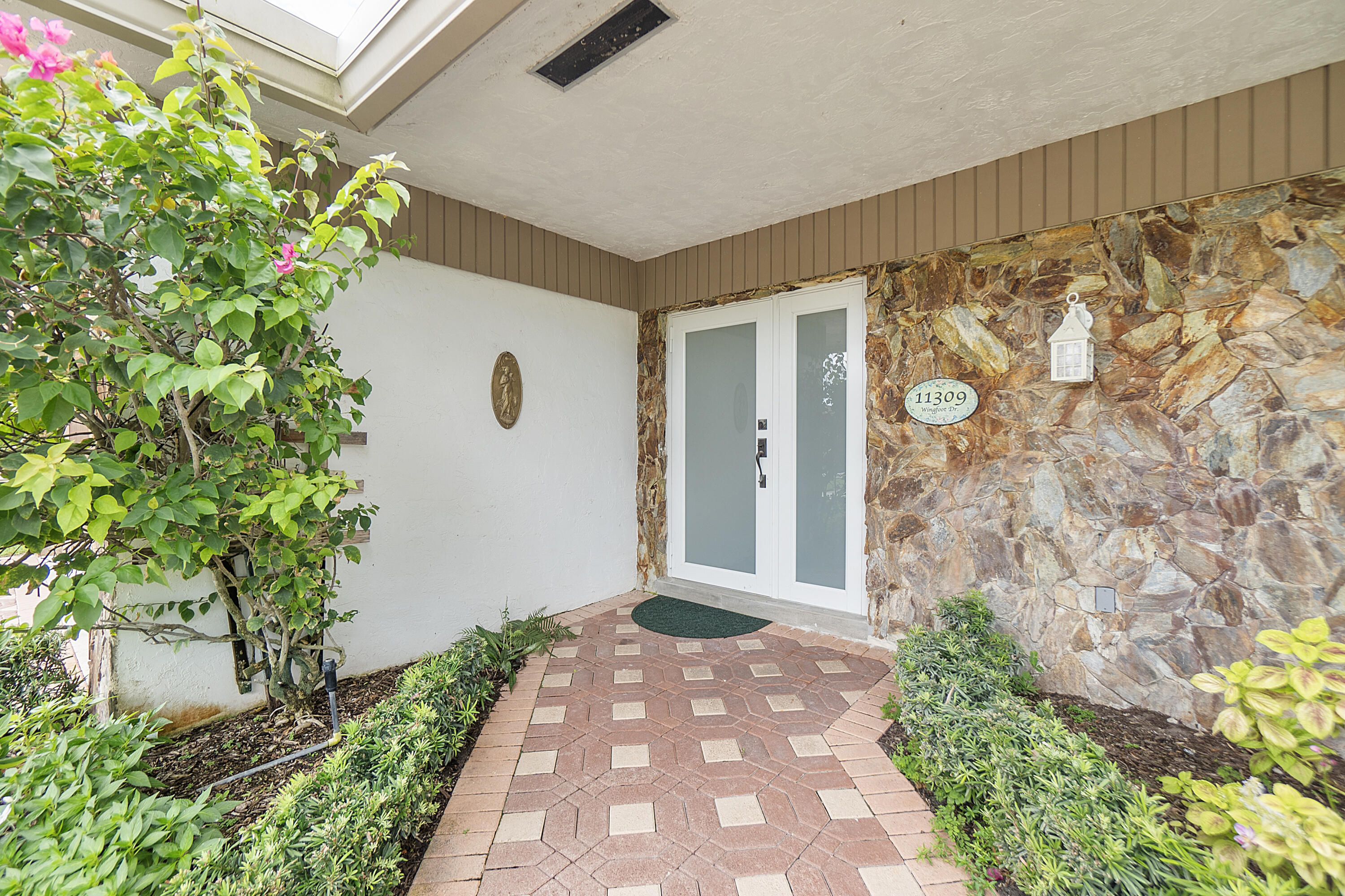 11309 Wingfoot Drive