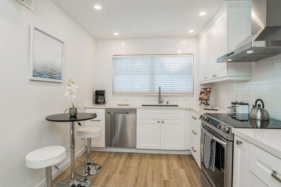 3224 S Ocean Boulevard 414-B