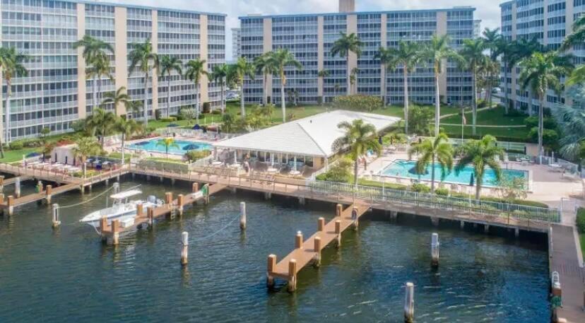 3224 S Ocean Boulevard 414-B