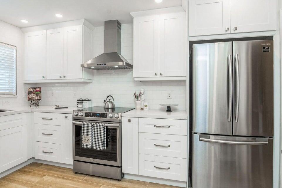 3224 S Ocean Boulevard 414-B