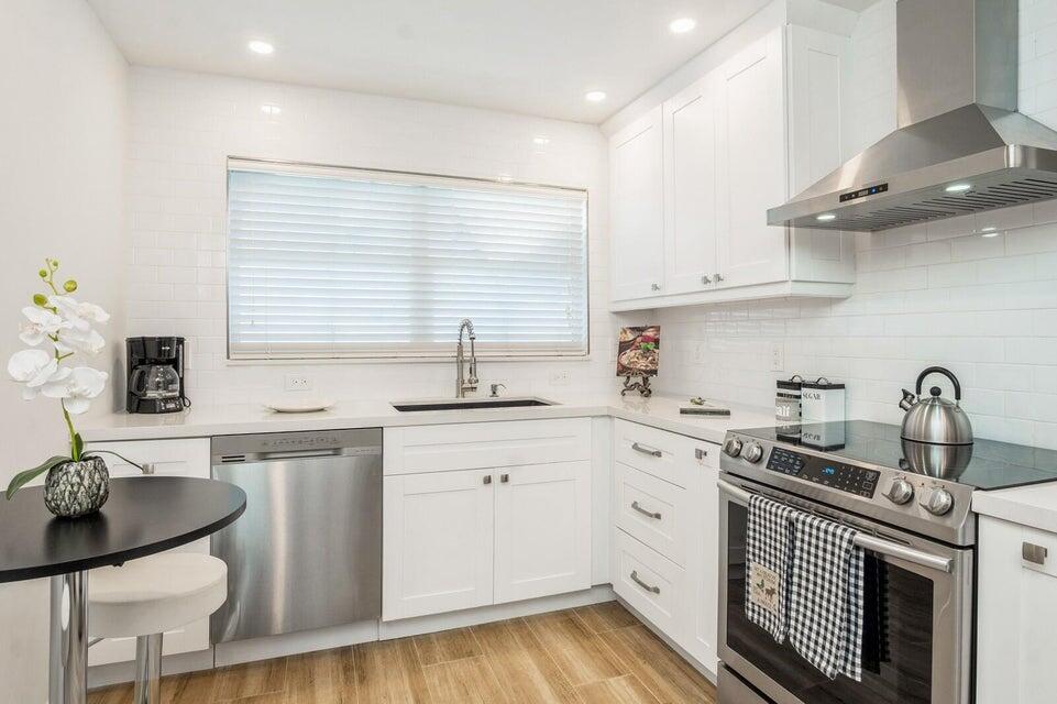3224 S Ocean Boulevard 414-B