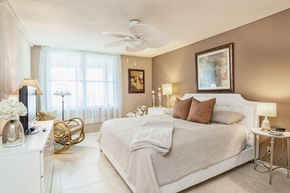3224 S Ocean Boulevard 414-B