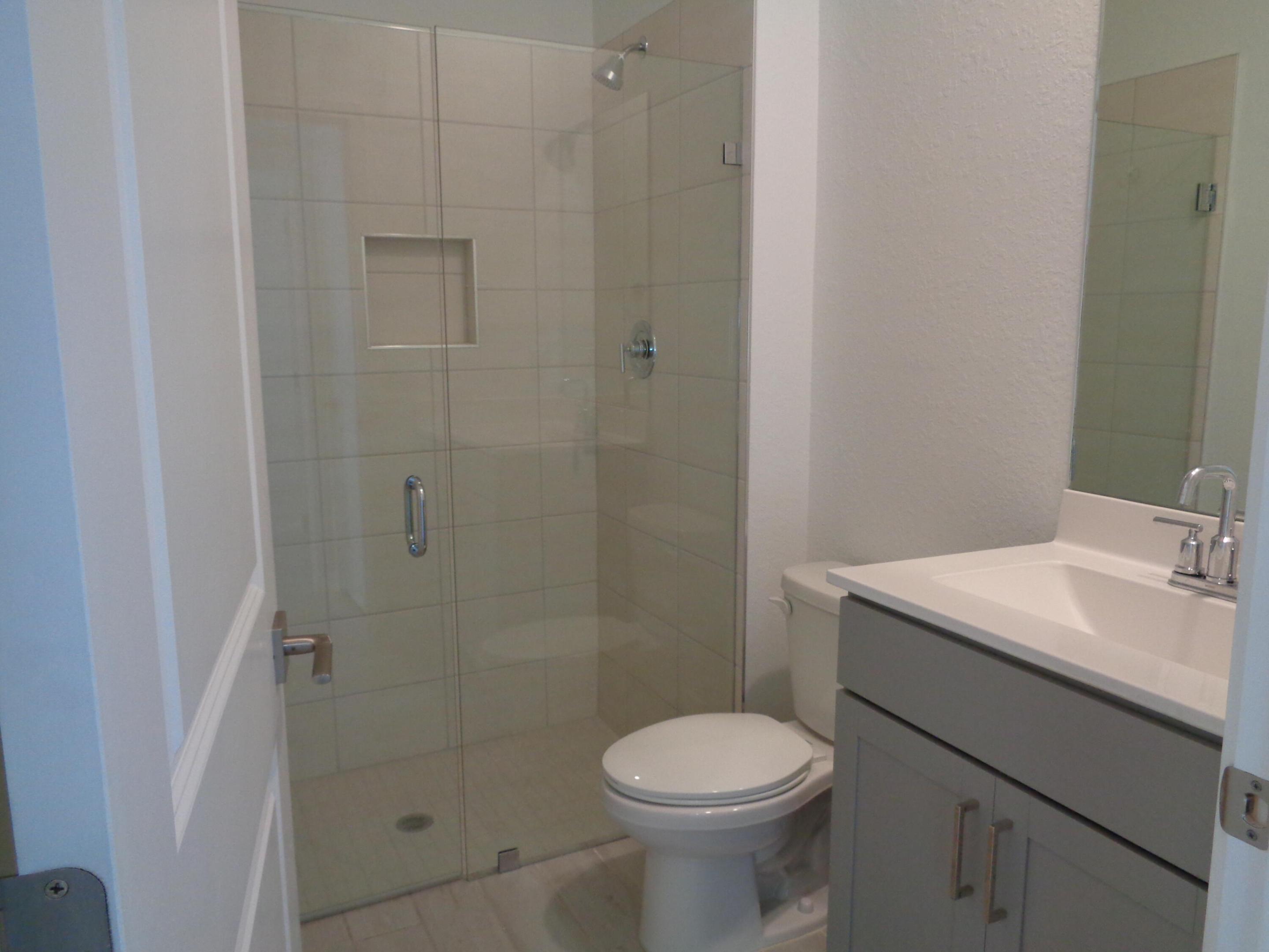 18493 Glenstone Street