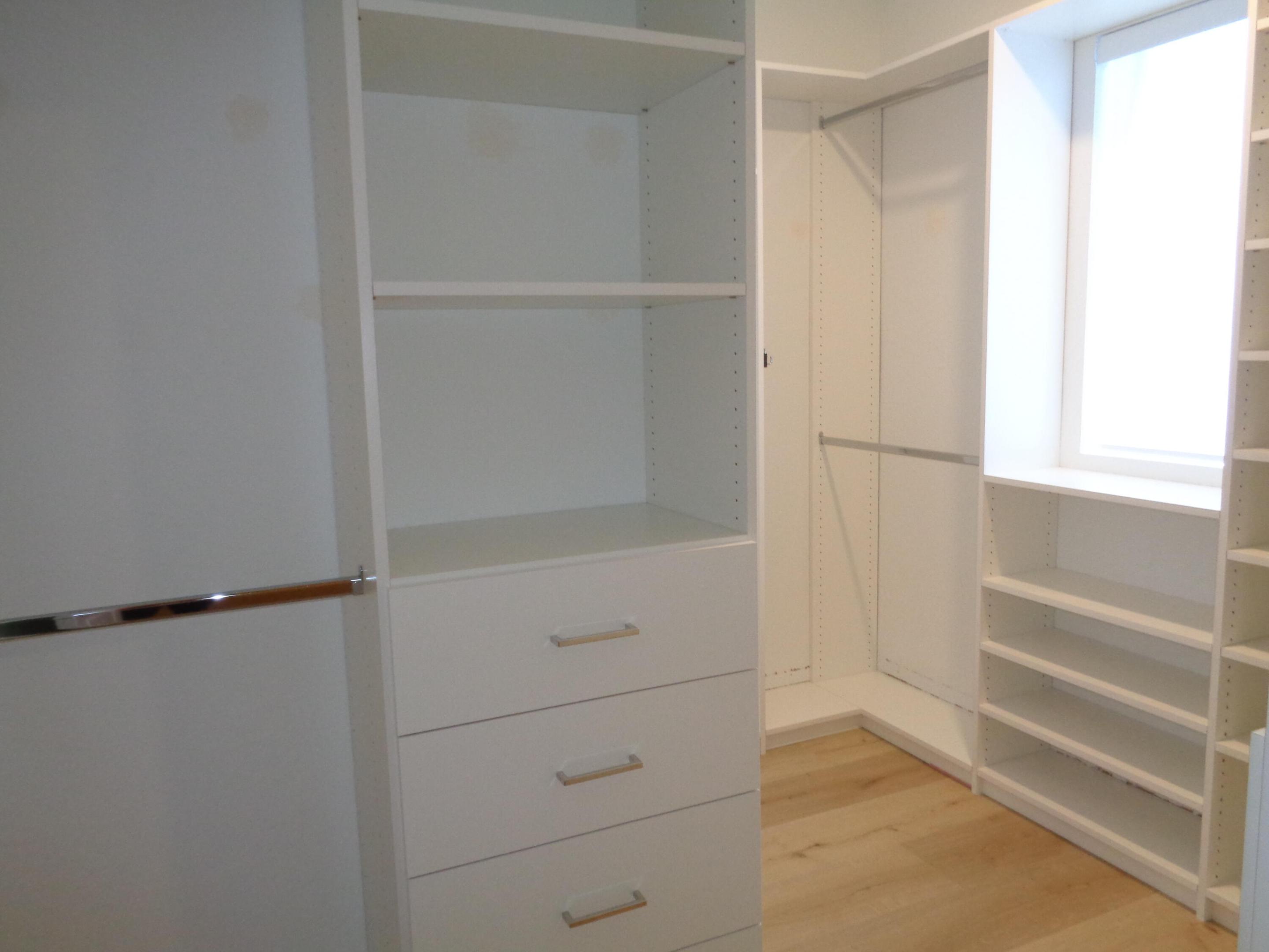 18493 Glenstone Street