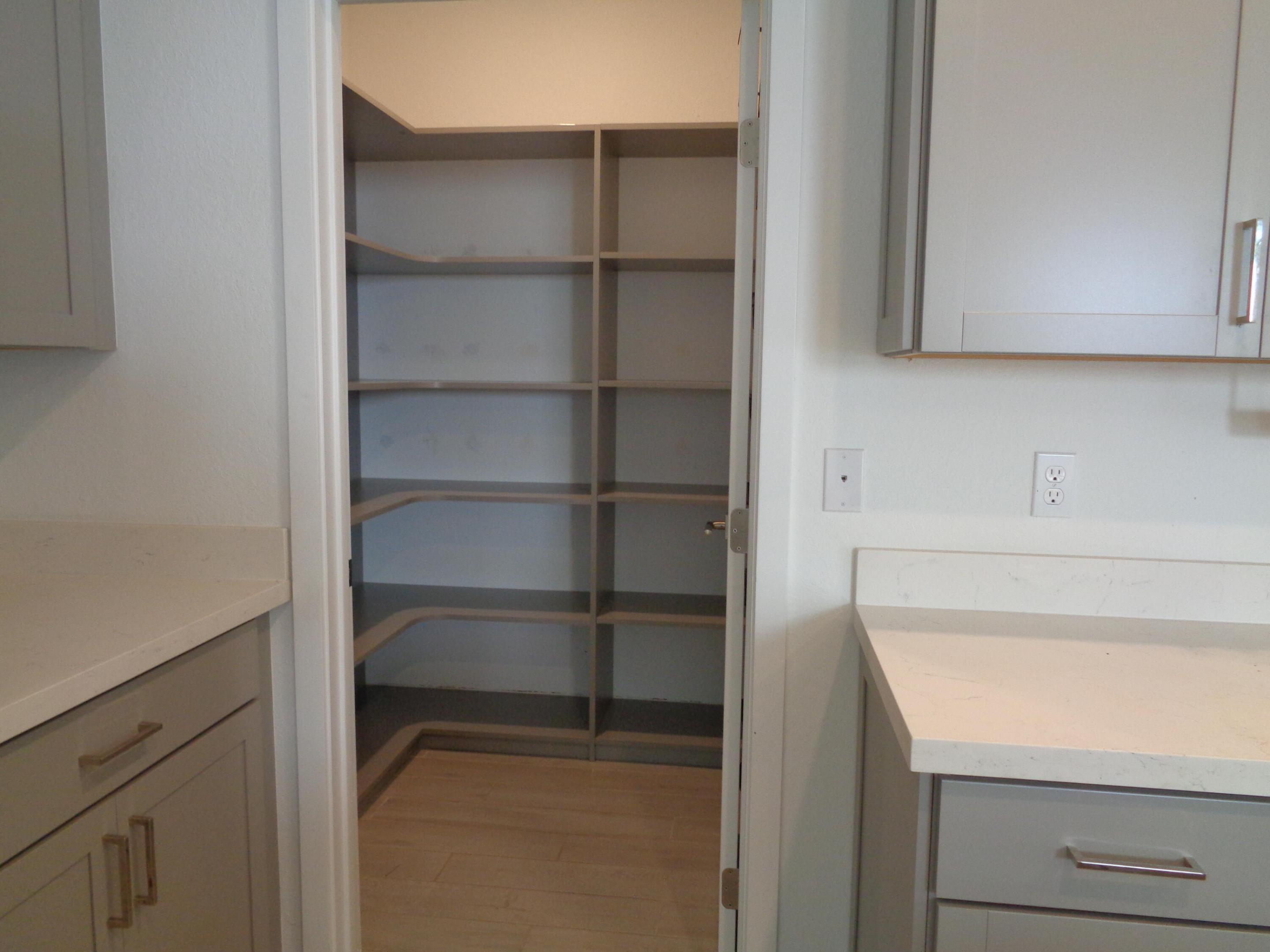 18493 Glenstone Street