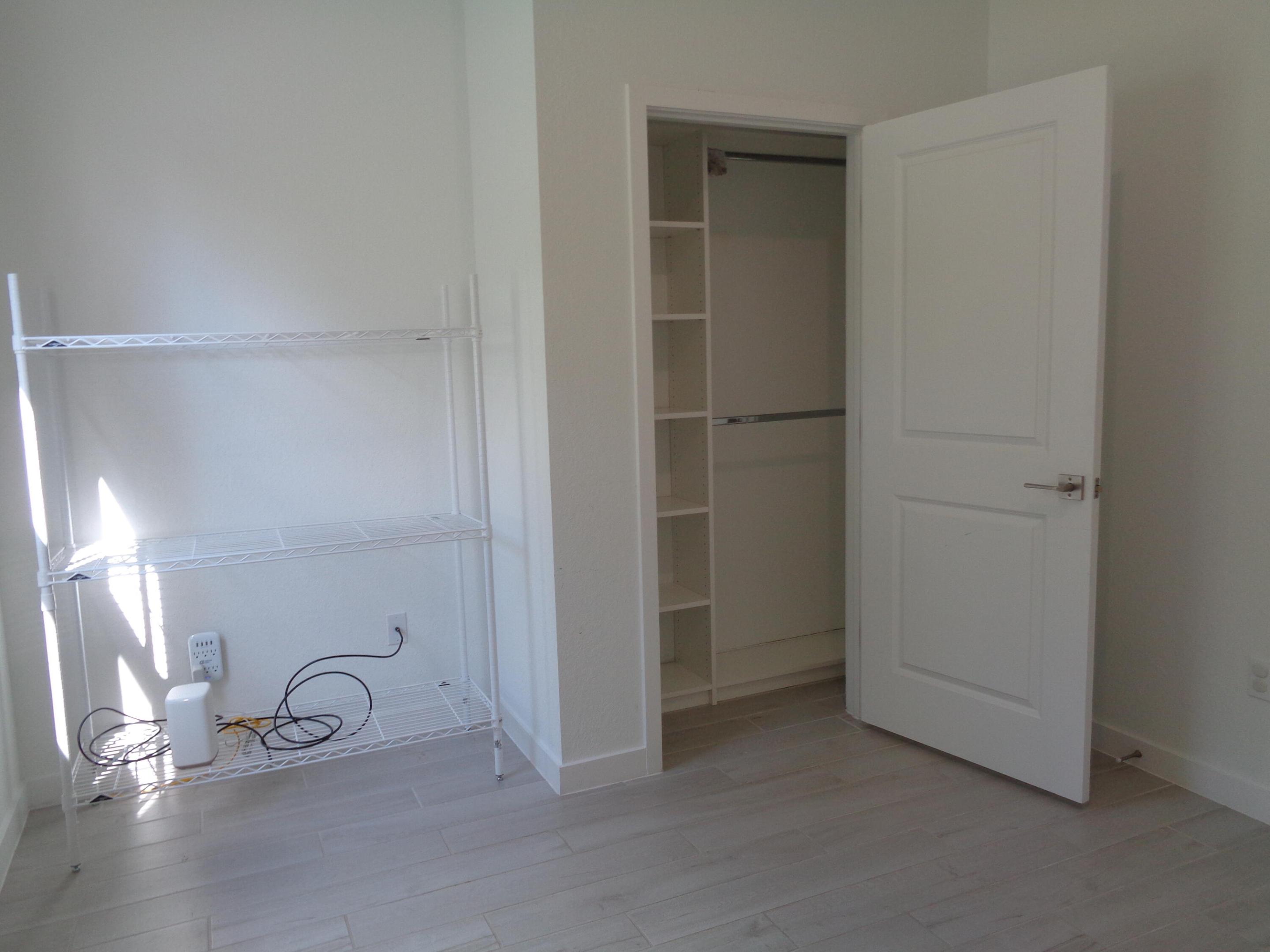 18493 Glenstone Street