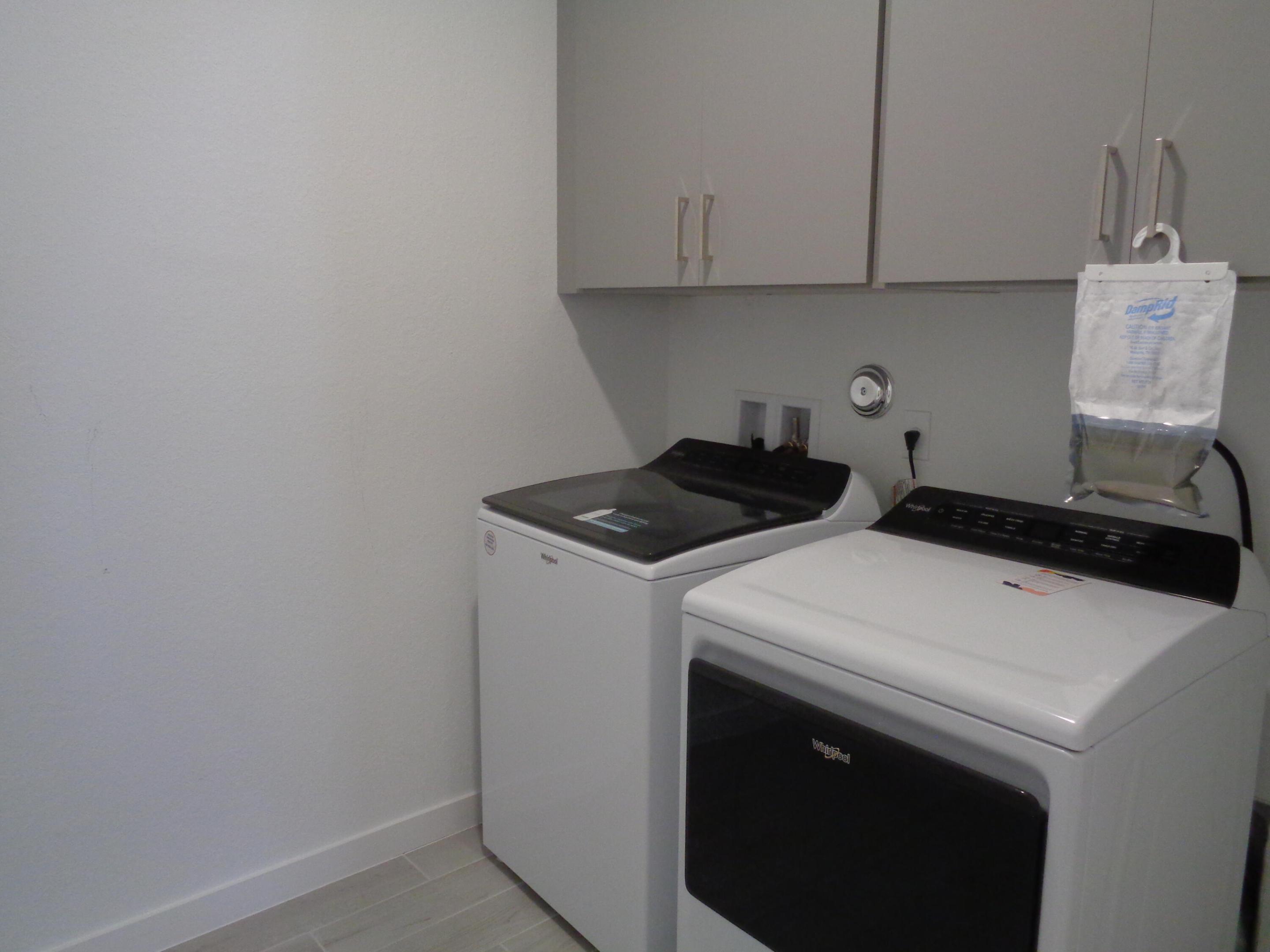 18493 Glenstone Street