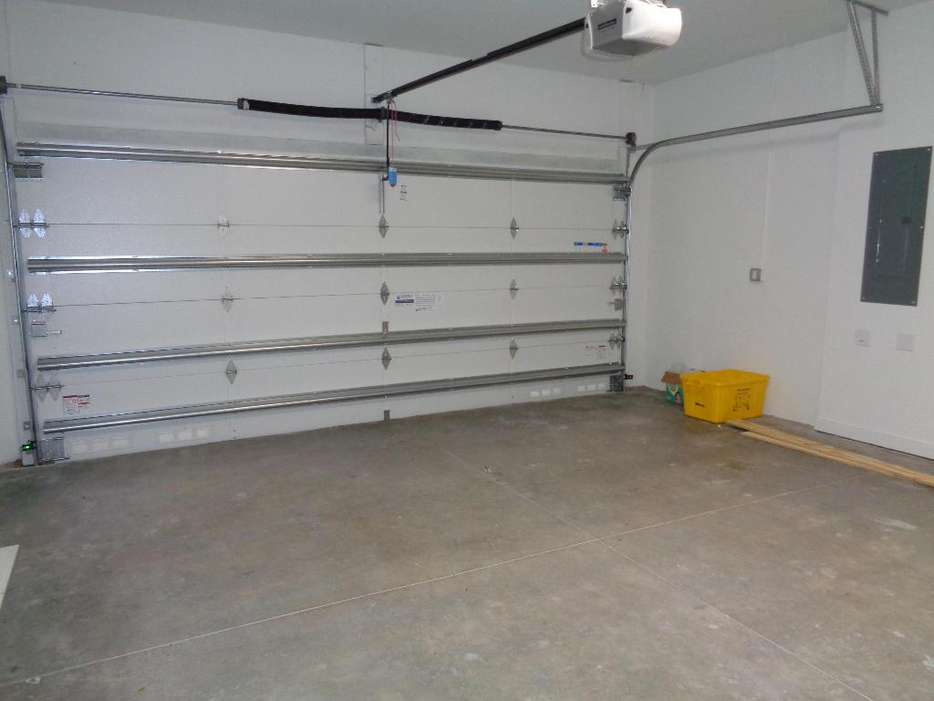 18493 Glenstone Street